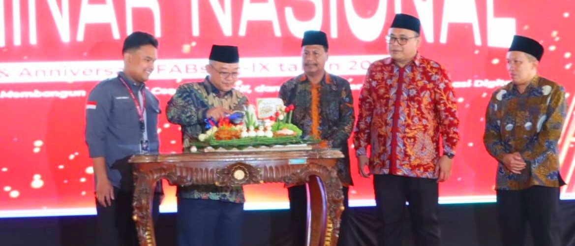 Apresiasi Program Beasiswa Pemkab Rembang, Mendikdasmen: Terobosan Hebat Wujudkan SDM Berkualitas