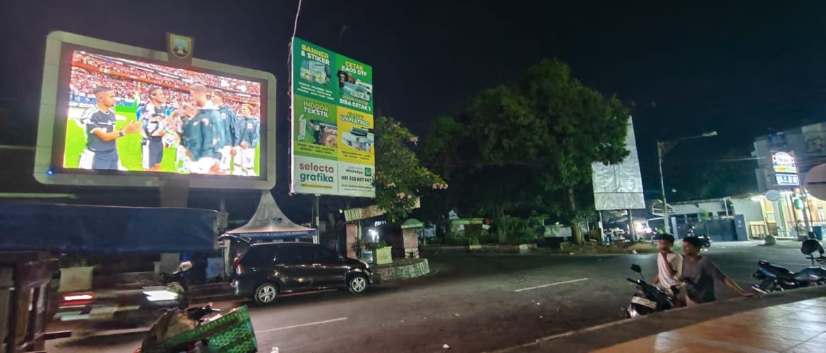 Pemkab Rembang Fasilitasi Nobar Piala Dunia, Dukung Hiburan Warga dan Perputaran Ekonomi UMKM