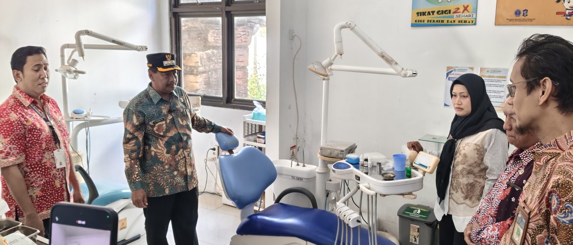 Bupati Harno Tinjau Dua Puskesmas, Tekankan Pelayanan Prima dan Kebersihan Fasilitas